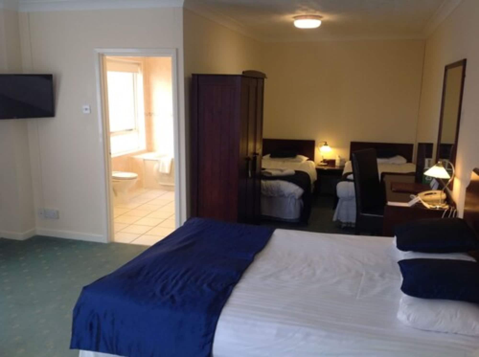 Western Premier Heronston & Hotel Bridgend (Wales)