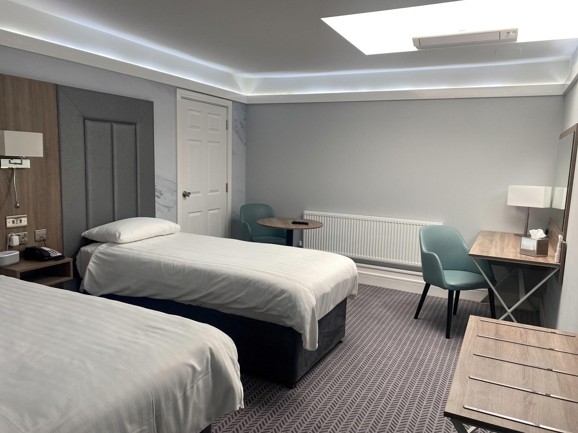 Western Premier Heronston & Hotel