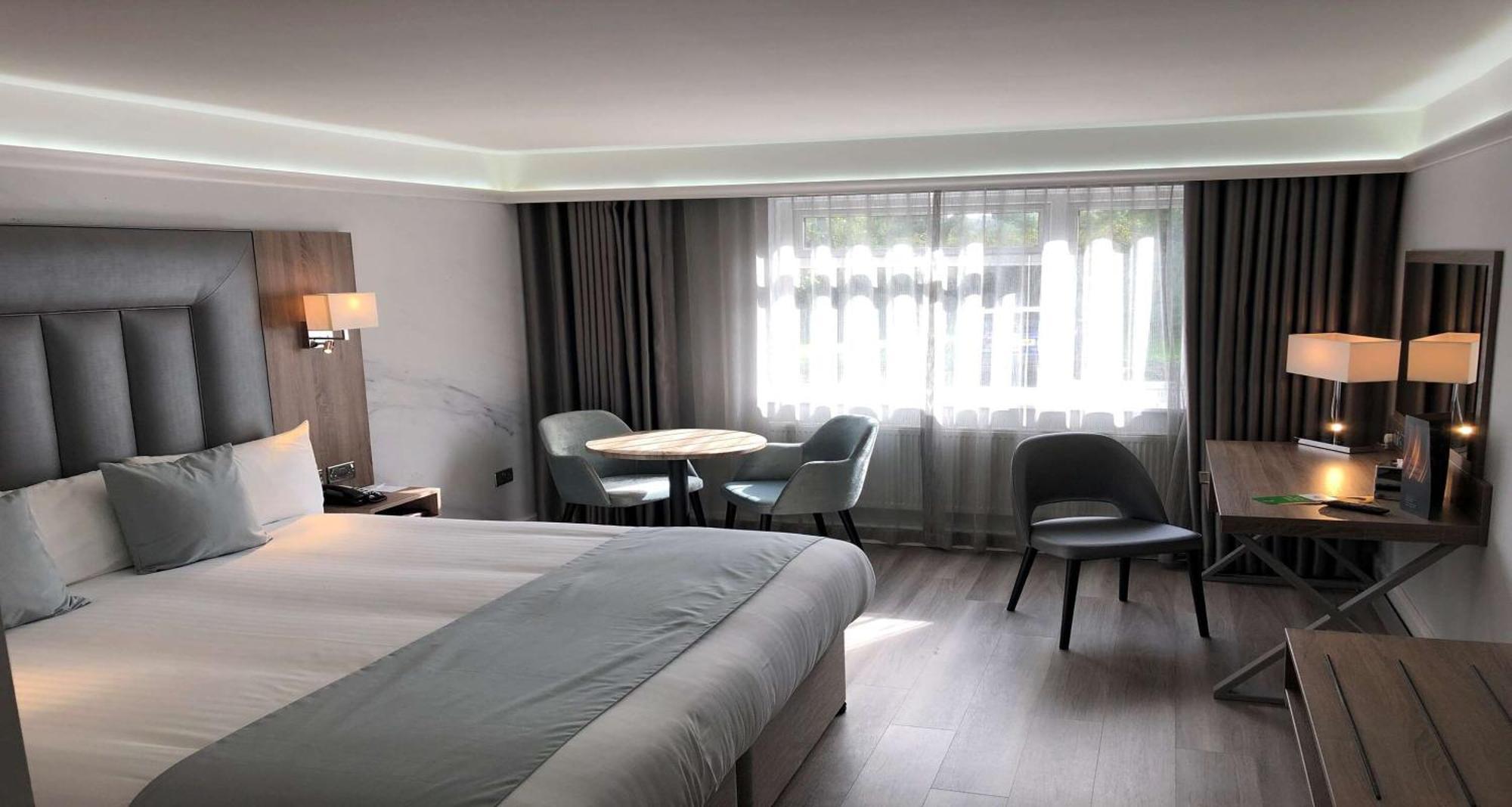 Western Premier Heronston & Hotel