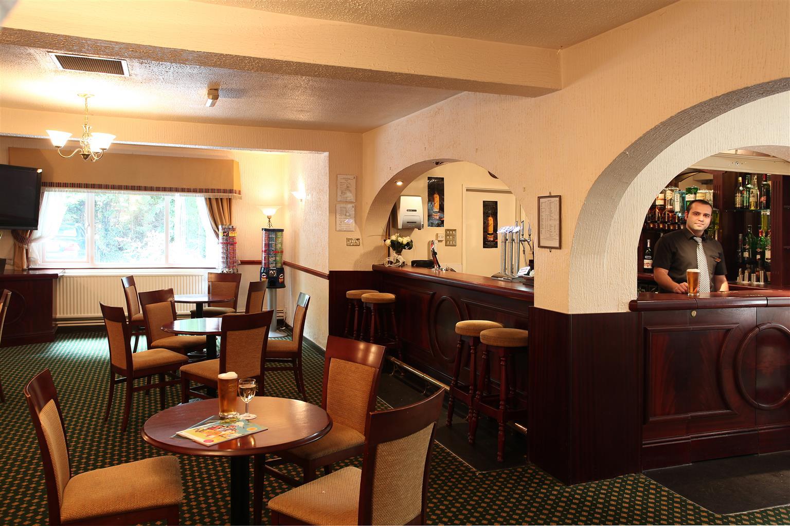 Western Premier Heronston & Hotel Bridgend (Wales)