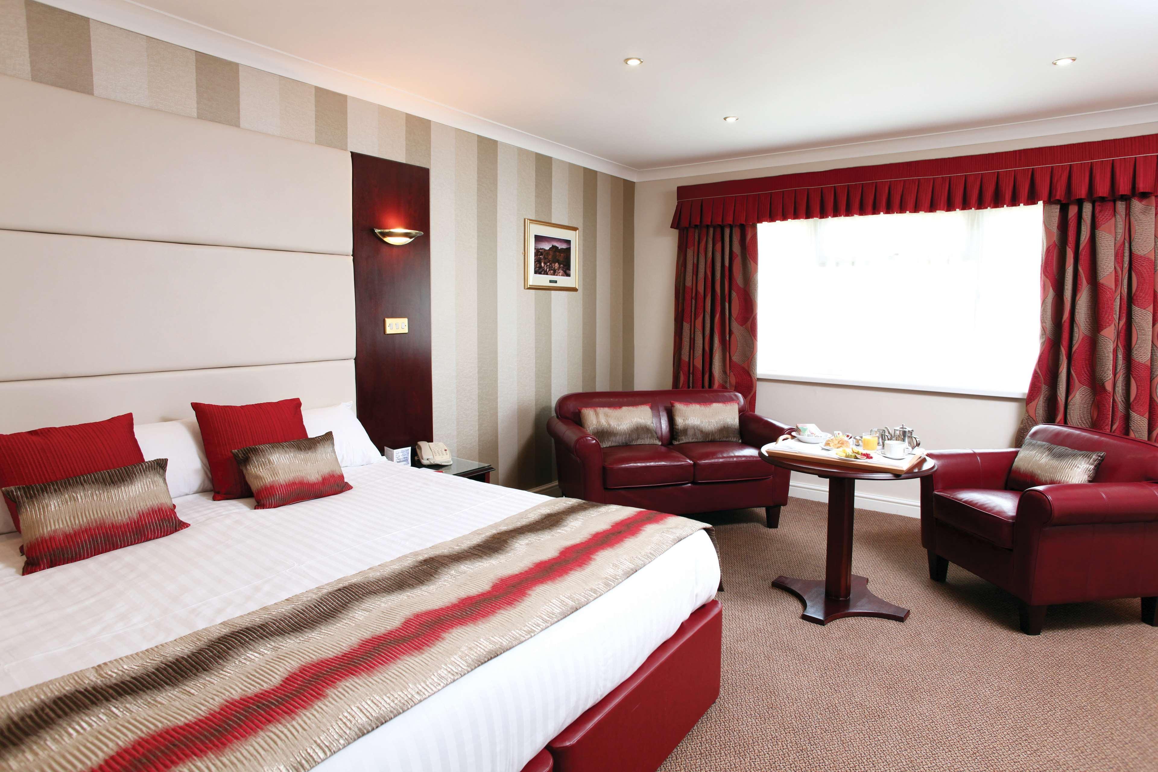 Western Premier Heronston & Hotel Bridgend (Wales)