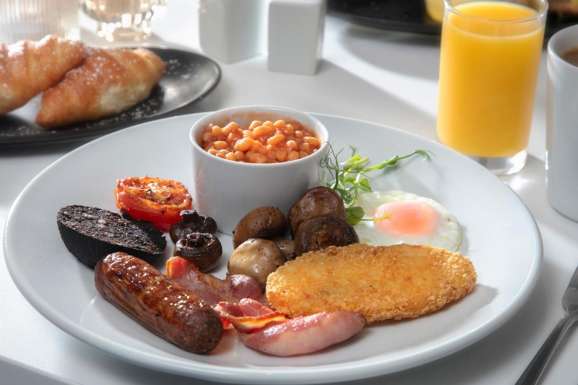 Western Premier Heronston & Hotel 3*